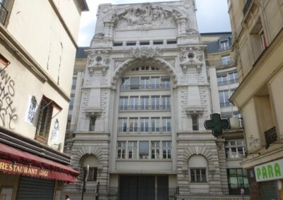 Déconstruction et dépollution d’un bâtiment emblématique du 18ème arrondissement